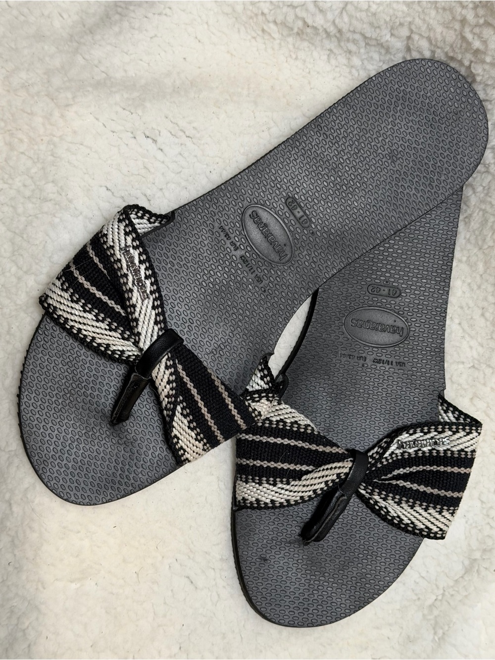 Havaianas St Tropez Fita Black White Thong Sandal Flip Flops Womens Sz 11/12